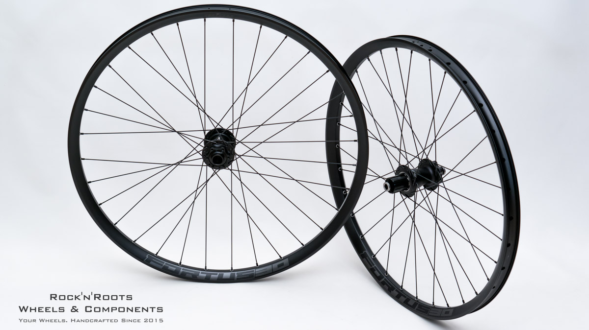 29"+27.5" Hope Fortus 30 / Chris King Boost / Sapim Race / 2355g