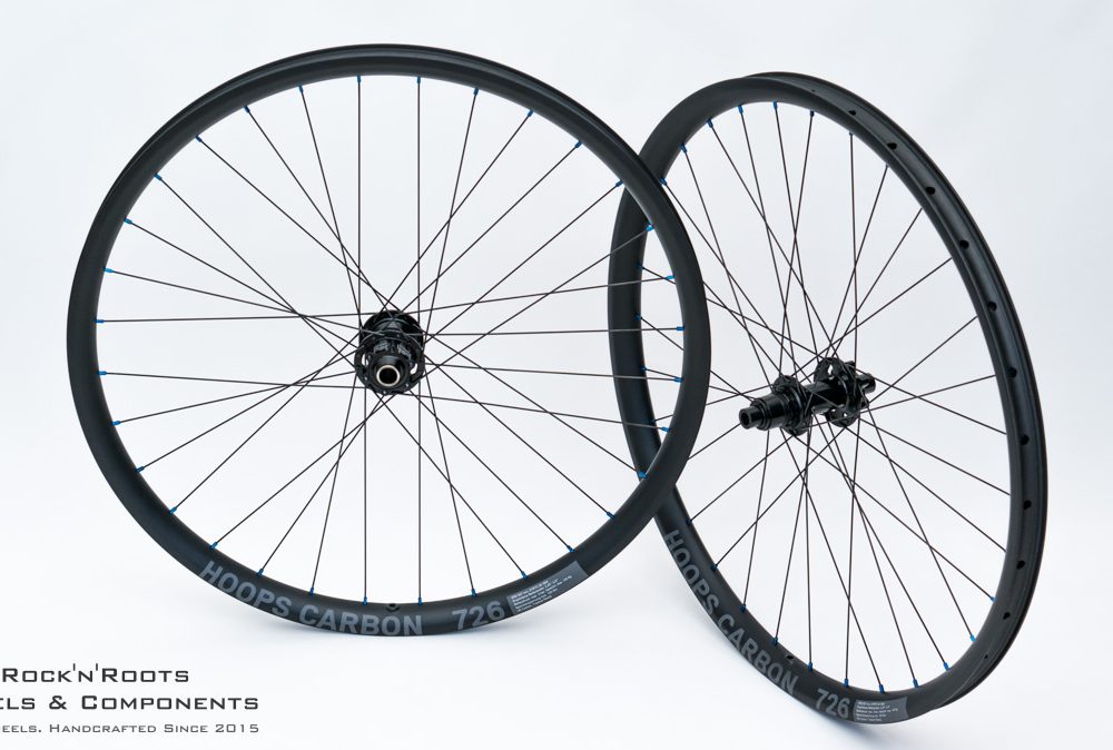 27.5" Hoops Carbon 726 (asymmetrisch) / DT Swiss 240 / Sapim D-Light / 1565g